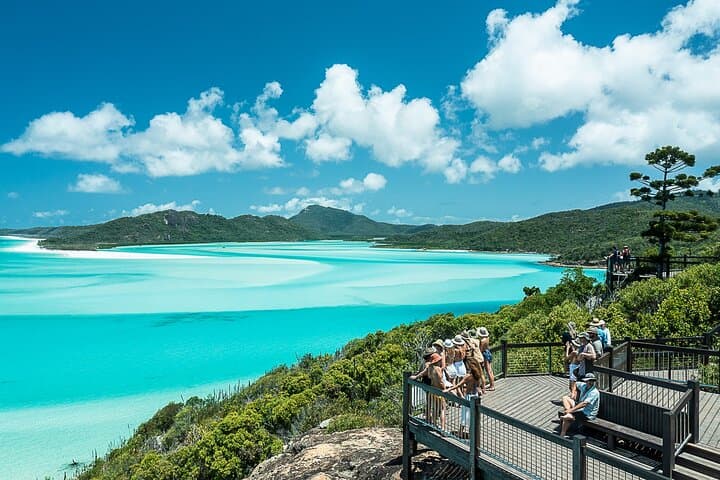 Whitehaven Beach and Hill Inlet Day Trip
