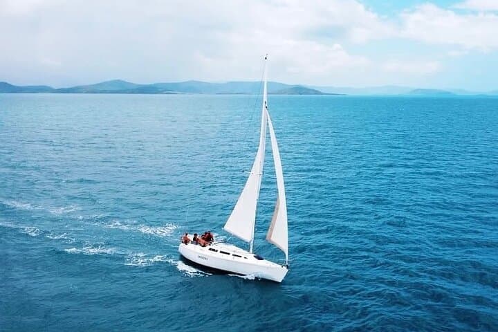Sunset Sail Cruise from Airlie Beach